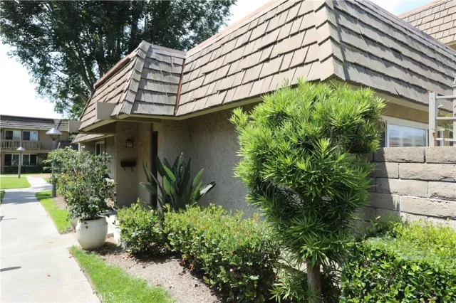 MLS: CV23133619 Condo For Sale