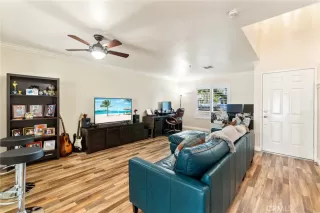 Photo #3: CV23142989 Listing 