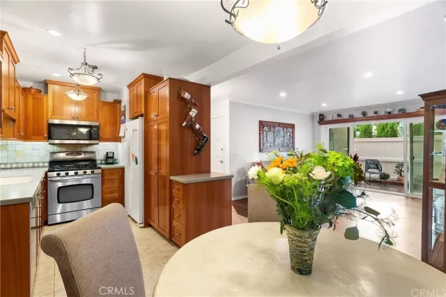 MLS: CV23143184 Condo For Sale