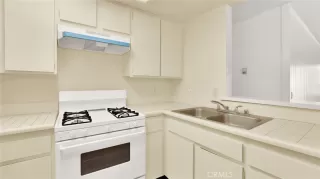 Photo #6: CV23158355 Listing 