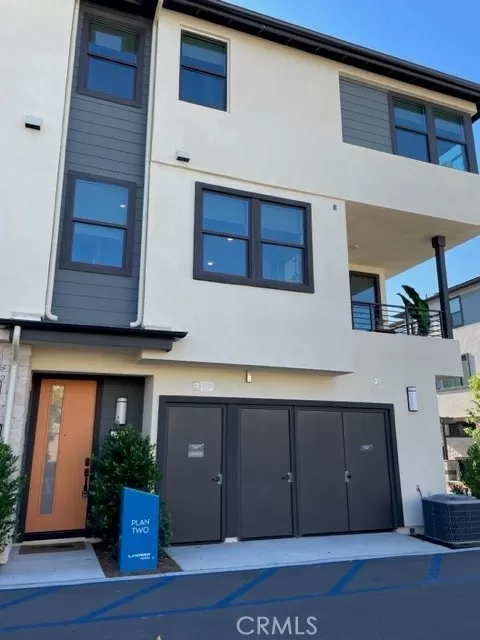 MLS: CV23162003 Condo For Sale