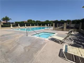 Photo #5: CV23163596 Listing 