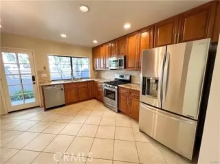 Photo #5: CV23177200 Listing 