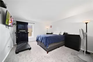 Photo #5: CV23189431 Listing