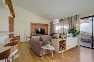 Photo #6: CV23211648 Listing 