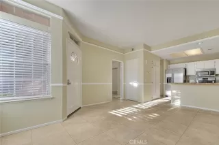 Photo #4: CV23214272 Listing 