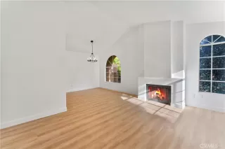 Photo #5: CV23214507 Listing 