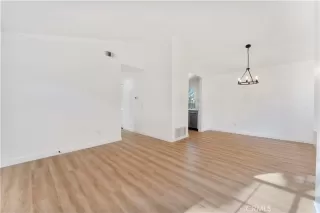 Photo #6: CV23214507 Listing 