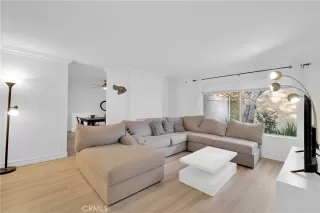 Photo #3: CV23216406 Listing