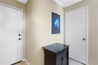 Photo #3: CV23219118 Listing