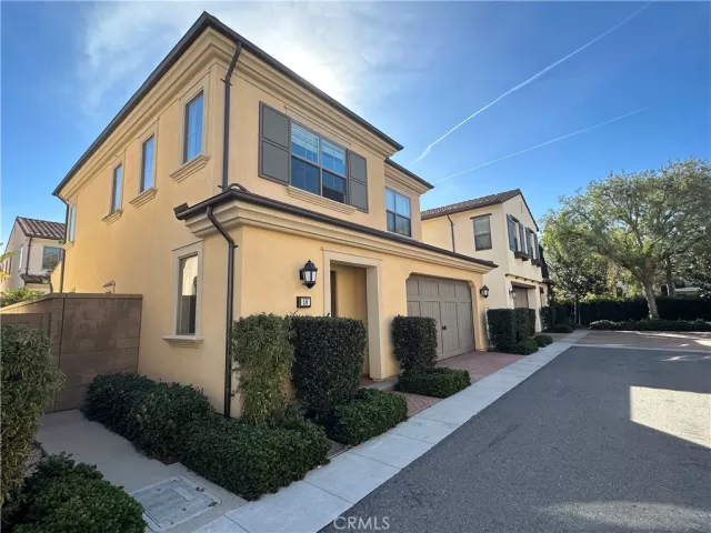 MLS: CV23219758 Condo For Sale