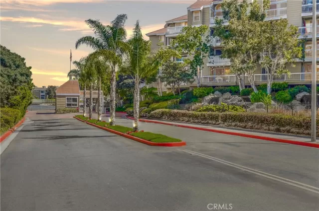 MLS: CV24009919 Condo For Sale