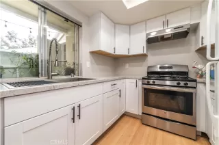 Photo #6: CV24029900 Listing