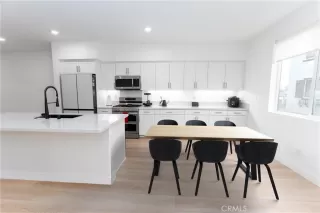 Photo #6: CV24032341 Listing