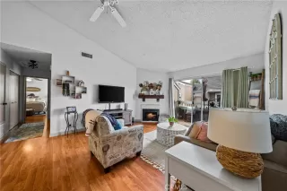 Photo #4: CV24042816 Listing 