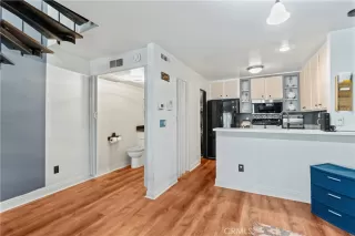 Photo #5: CV24044655 Listing 