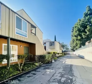 Photo #2: CV24045523 Listing