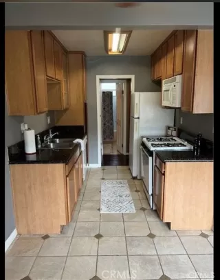 Photo #6: CV24048968 Listing 