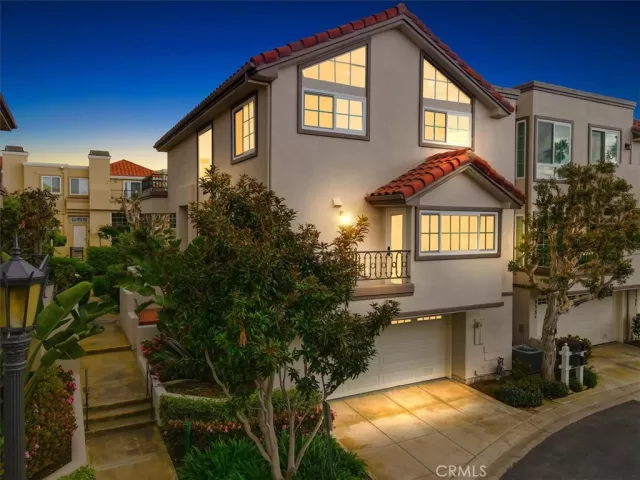 MLS: CV24050181 Condo For Sale