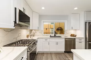 Photo #6: CV24050181 Listing 