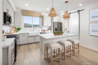 Photo #2: CV24067793 Listing 