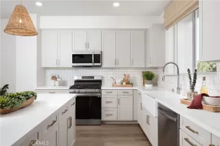 Photo #3: CV24067793 Listing 