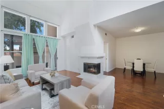 Photo #3: CV24075295 Listing 