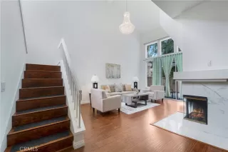 Photo #5: CV24075295 Listing 