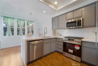 Photo #6: CV24075295 Listing 