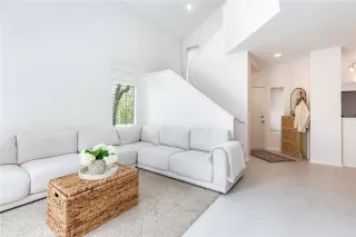 Photo #6: CV24077730 Listing 