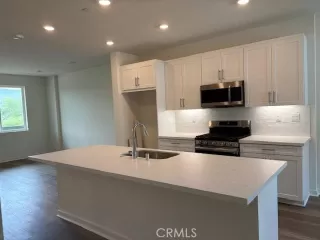 Photo #2: CV24088407 Listing 