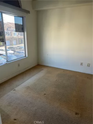 Photo #2: CV24093683 Listing