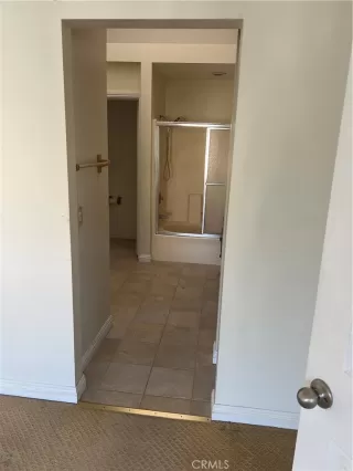 Photo #3: CV24093683 Listing