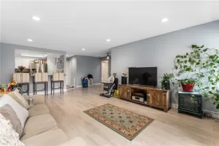 Photo #1: CV24105906 Listing 