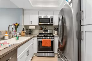 Photo #4: CV24105906 Listing 