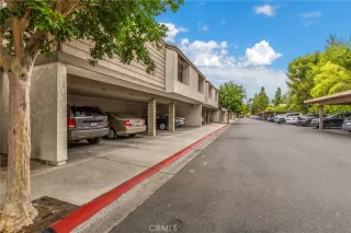 Photo #4: CV24107711 Listing 