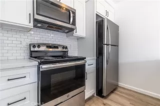 Photo #6: CV24115590 Listing 