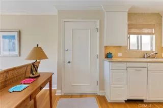 Photo #6: CV24133488 Listing