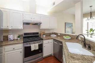 Photo #6: CV24143897 Listing