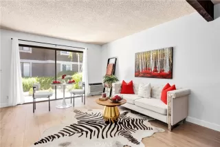 Photo #4: CV24153096 Listing 