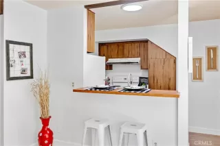 Photo #5: CV24153096 Listing 