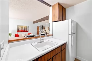 Photo #6: CV24153096 Listing 