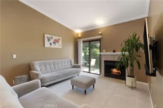 Photo #4: CV24155998 Listing 