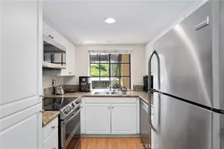 Photo #6: CV24155998 Listing 