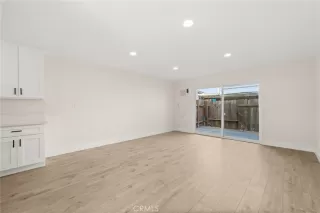 Photo #3: CV24156901 Listing 