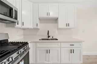 Photo #5: CV24156901 Listing 