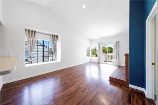 Photo #3: CV24172306 Listing