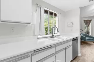 Photo #3: CV24184102 Listing 