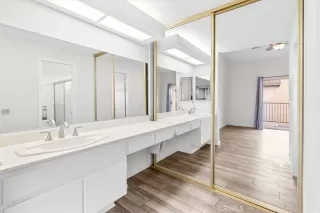 Photo #6: CV24184102 Listing 