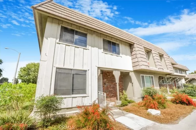 MLS: CV24193941 Condo For Sale